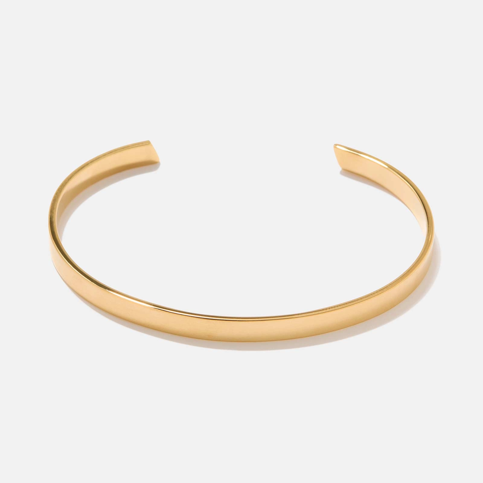 Guldpläterat stålarmband herr - matt Bangle, 5mm bred Guldpläterat stålarmband herr - matt Bangle, 5mm bred